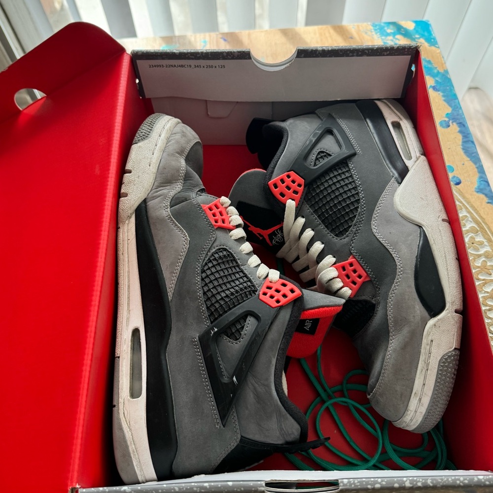 Air Jordan 4 Retro “Infared” me s size 11